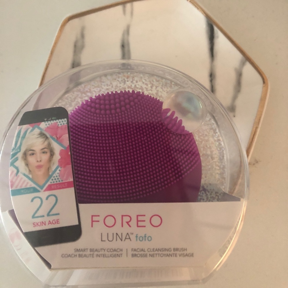 Foreo Luna face cleanser